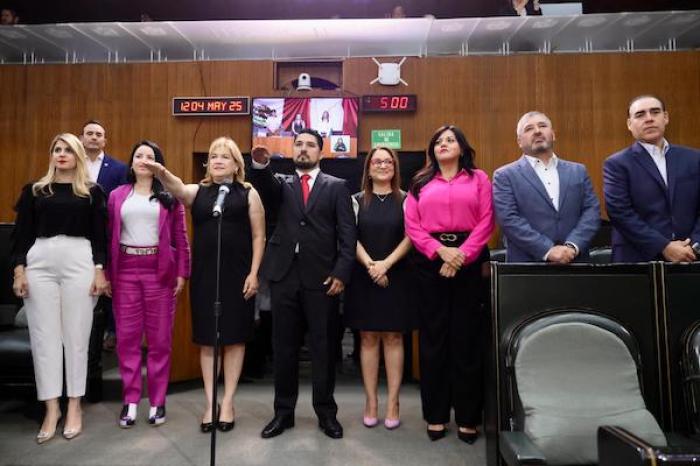Asumen como nuevos Diputados del PRI Bertha G