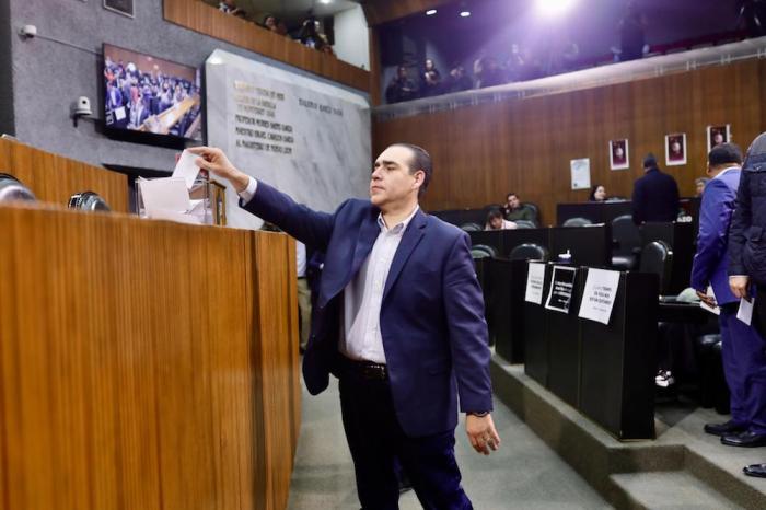 Llama Heriberto Treviño a votar libre y sin coacción en elección judicial