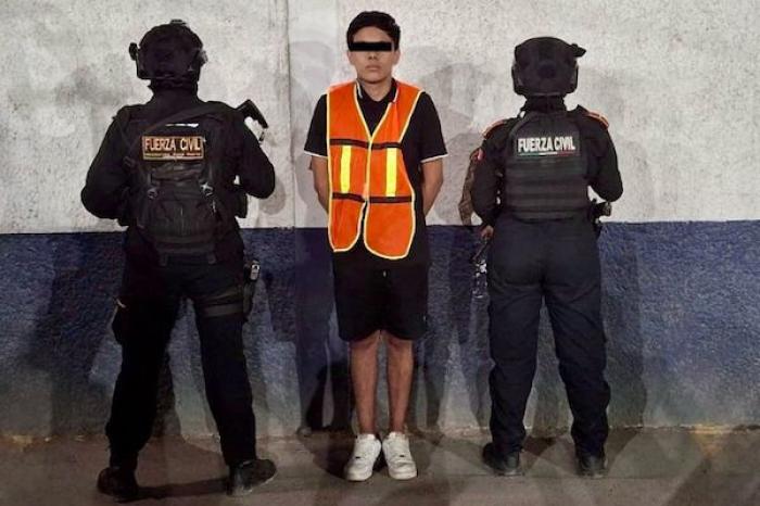Detienen a joven en posesión de un arma