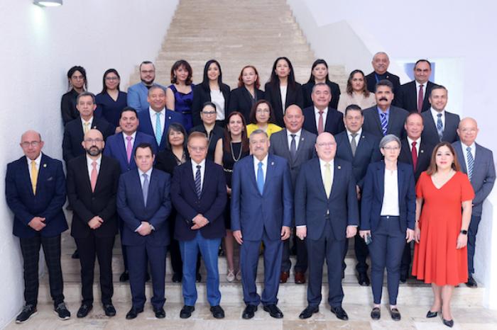Reconocen calidad de doce licenciaturas de la UANL