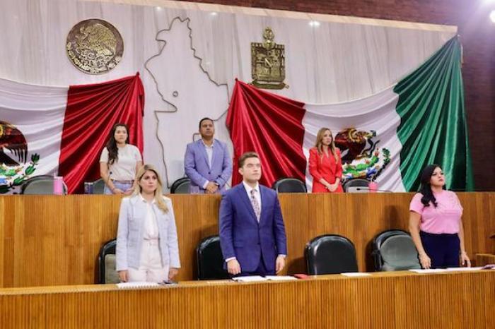   Rindió Congreso minuto de silencio en memoria de personas que murieron en Hualahuises