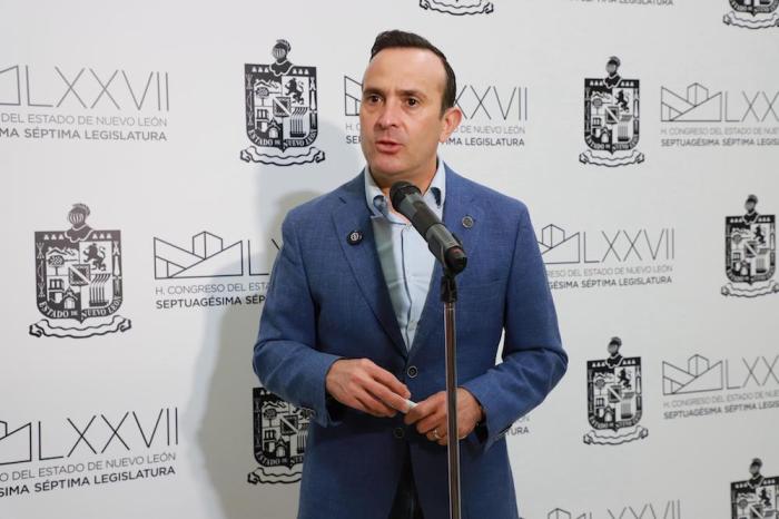 Llama Carlos de la Fuente a coordinación ent