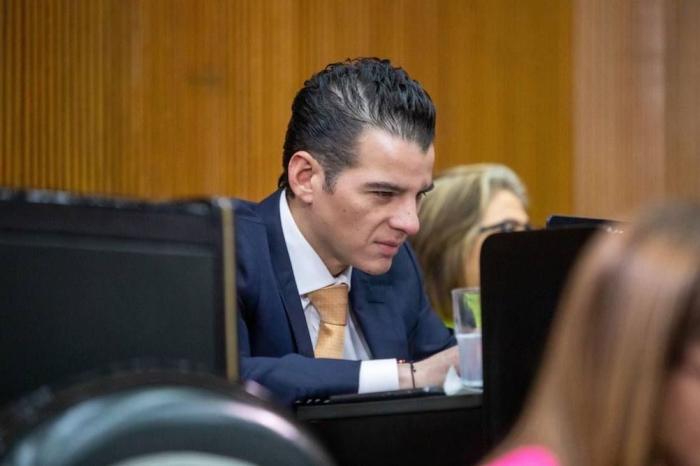 Llama Flores Serna a aprobar iniciativas clave en materia de seguridad