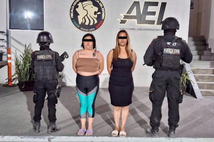 Capturan dos mujeres con droga y camioneta ro