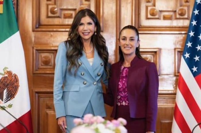Kristi Noem critica a Sheinbaum por “alenta