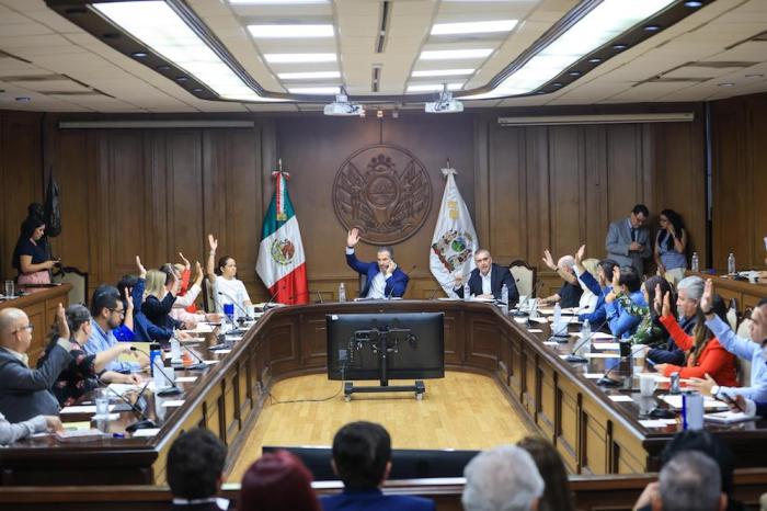 Designan en Cabildo a próximo galardonado con la Medalla al Mérito Emprendedor