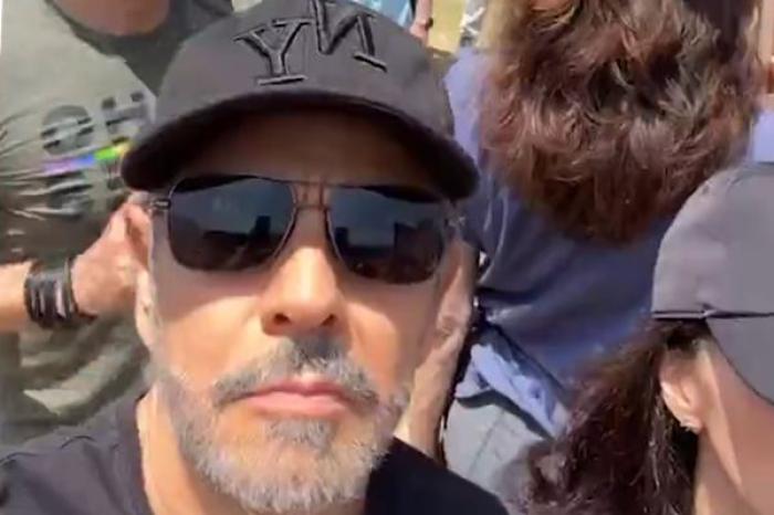 Eugenio Derbez se une a protestas en EU en de