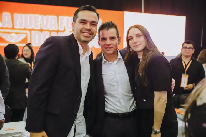 Mike Flores se despide de la Coordinación  N