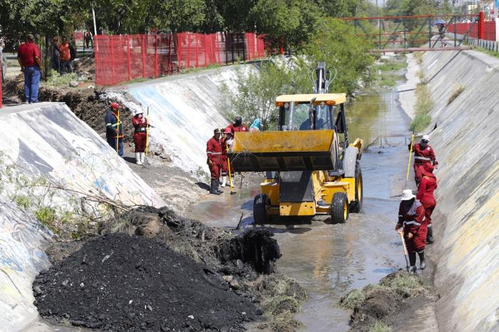Refuerza Escobedo mantenimiento de pluviales 