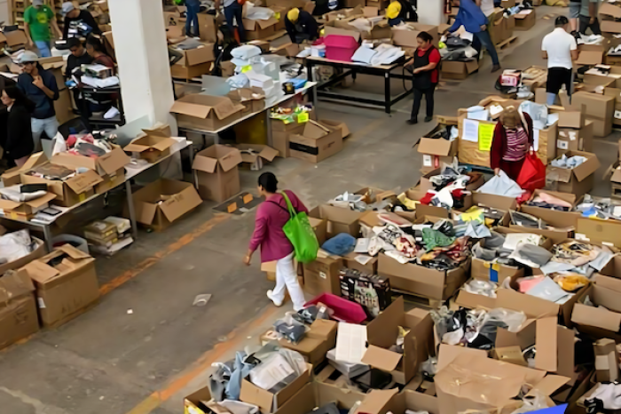 “Paquetes de Mercado Libre” en tianguis: la nueva estafa que alerta a consumidores