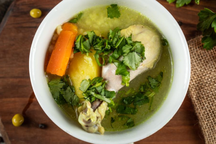 La sopa de pollo cuenta con respaldo científico que avala su eficacia