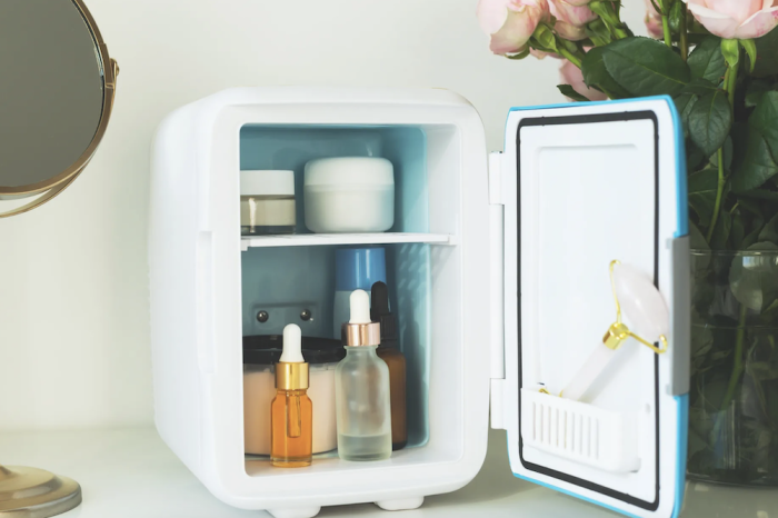 ¿Guardar el perfume en la heladera lo hace durar más? Expertos advierten que puede ser un error