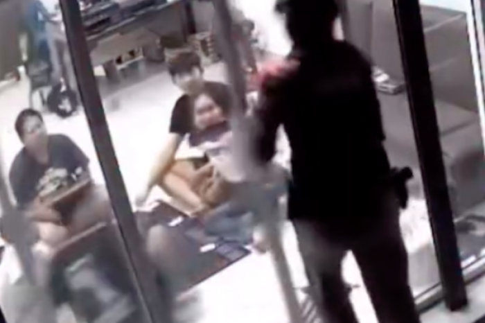 Una denuncia falsa provoca intervención policial mientras jóvenes jugaban juegos de mesa