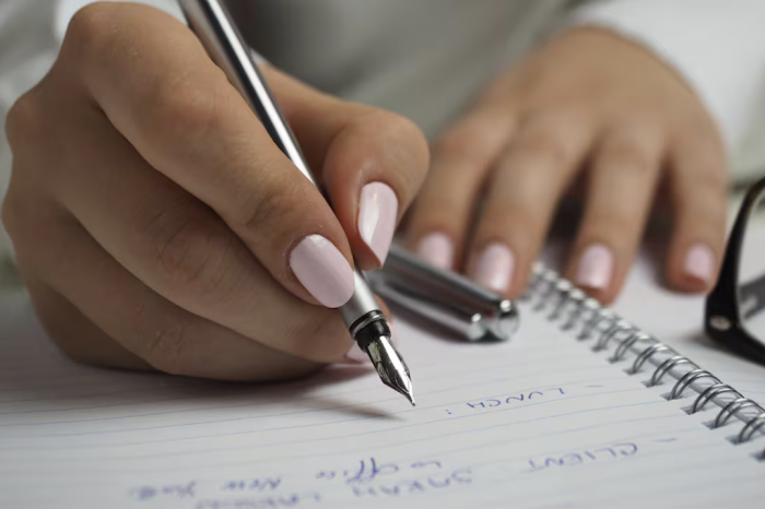 ¿Se escribe “haz” o “has”? La RAE explica cuál es el uso correcto