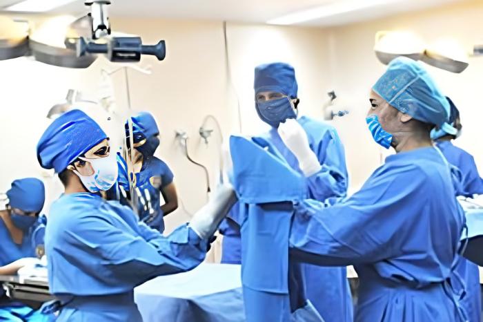 UNAM se consolida como referente internacional en la formación de médicos