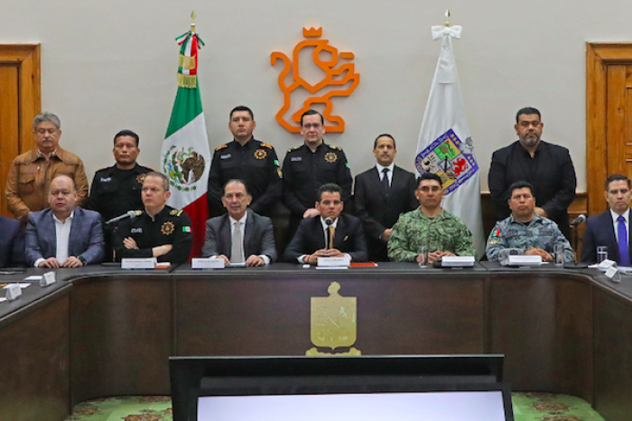 Reportan 34 detenidos y aseguramiento de arma