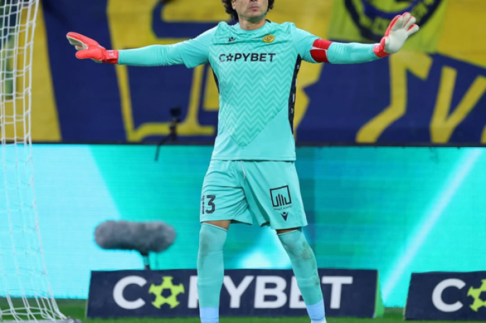 Guillermo Ochoa es reservado por la Selecció