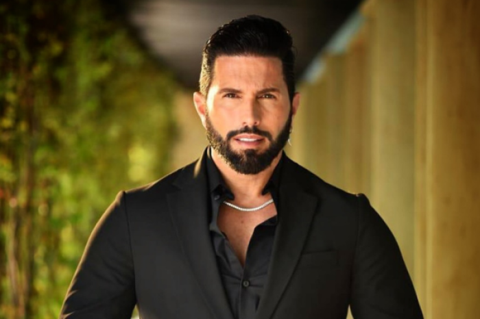 Poncho de Nigris reta a Ibai Llanos a un duelo de promotores en La Velada del Año VI