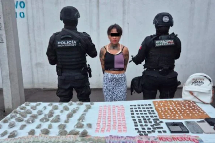Detienen a mujer con 276 dosis de droga en el