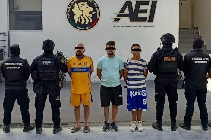 Capturan a tres generadores de violencia con armas y drogas