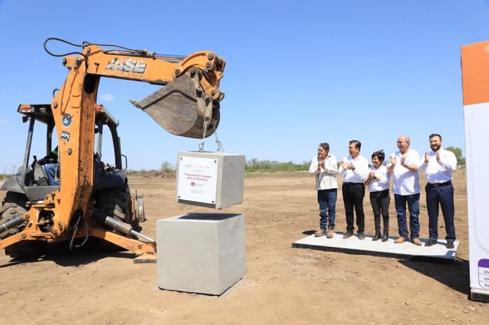 Colocan primera piedra del fraccionamiento La Parrita en Linares; proyectan más de 1,200 viviendas