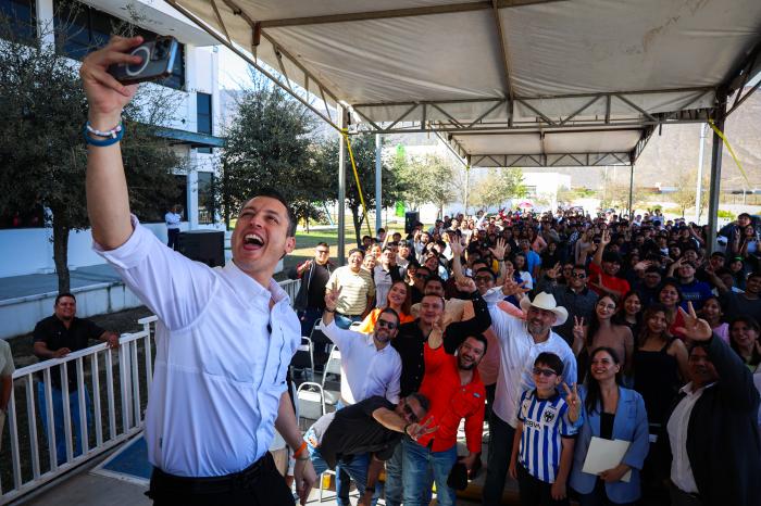 Luis Donaldo Colosio Riojas y autoridades est