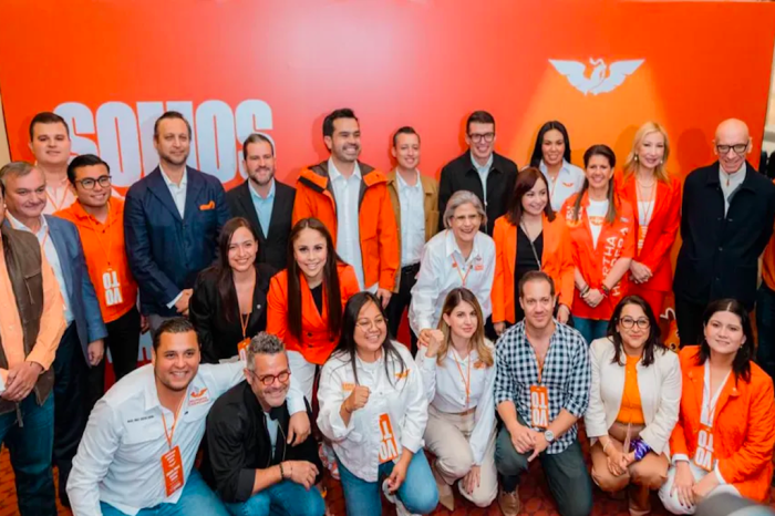 Maynez “destapa” a ocho perfiles de MC ru